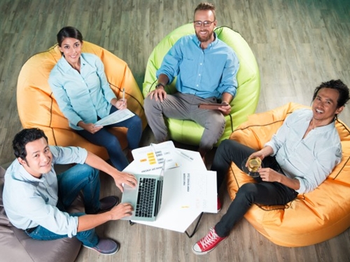 Design elem az irod&aacute;ban: a kanap&eacute;